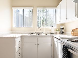 Emerald Ridge Apartments, Garden Grove, CA 92840