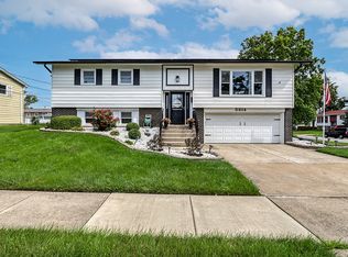 5814 Essex Rd, Oak Forest, IL 60452