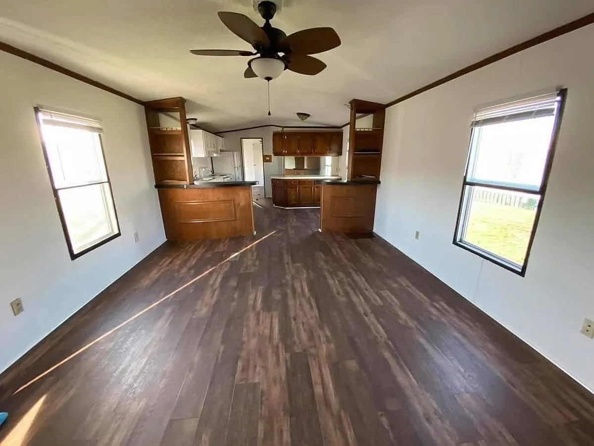 2 bed, $1,025 — Photo 2