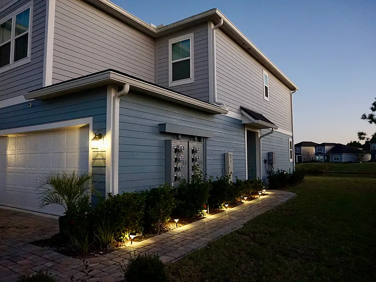 250 Brandon Lakes Dr — Photo 1