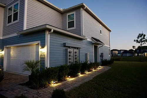 250 Brandon Lakes Dr Photo 1