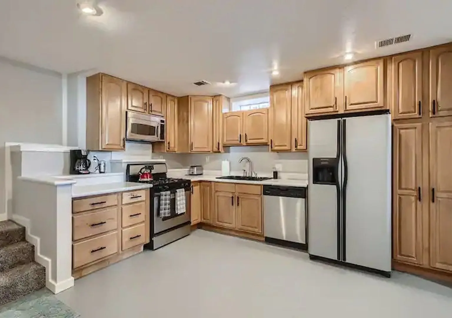 $0 Deposit Option. 2bed/1bath Berkley Neighborhood Home! — Photo 4