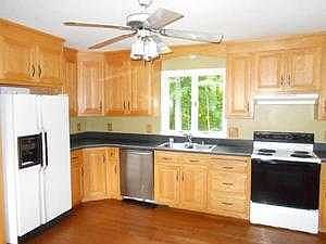 3rd image of 45 Old Tavern Ln