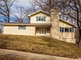 927 W Wonderview Dr, Dunlap, IL 61525