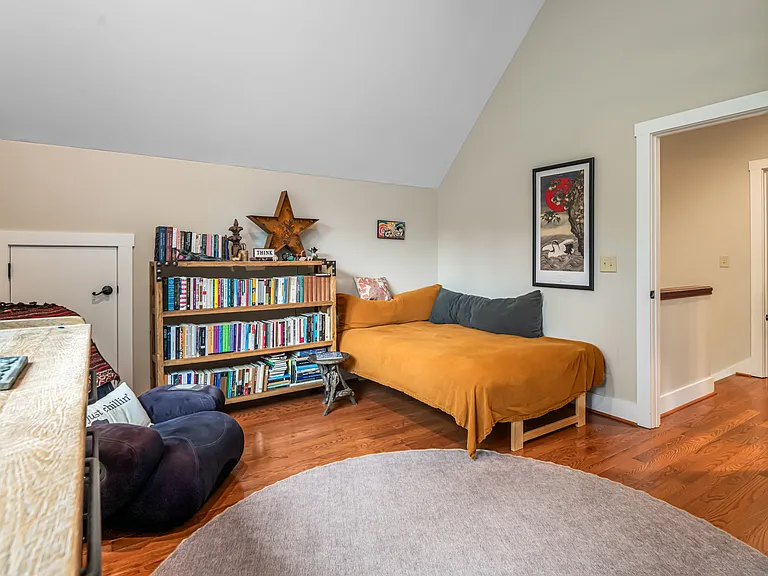 51 Westover Dr — Photo 12