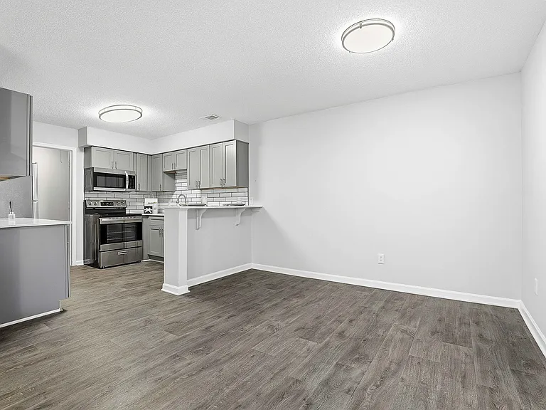 Faris Residences Newnan — Photo 19