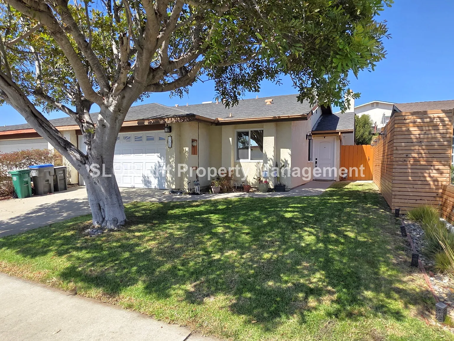 2 bed, 2.0 bath, 1033 sqft, $3,160 — Photo 1