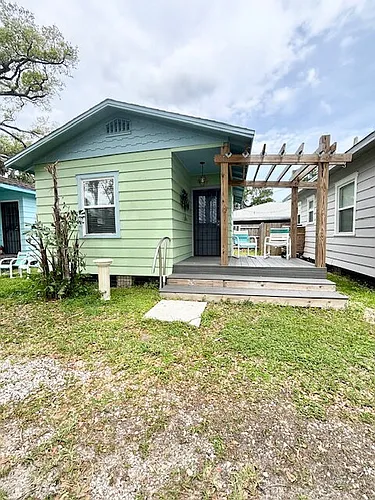 418 Daytona St Photo 1