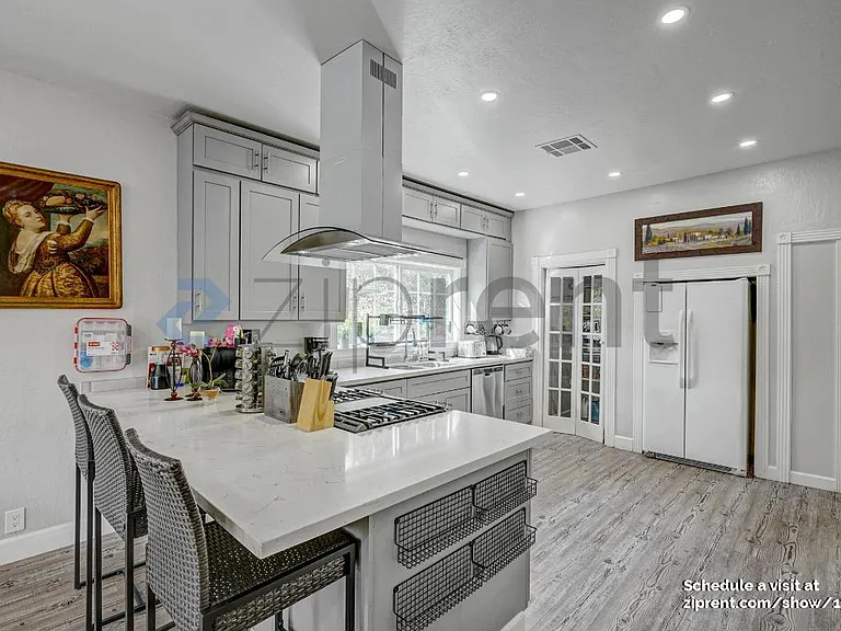 785 Brush Creek Ln — Photo 5