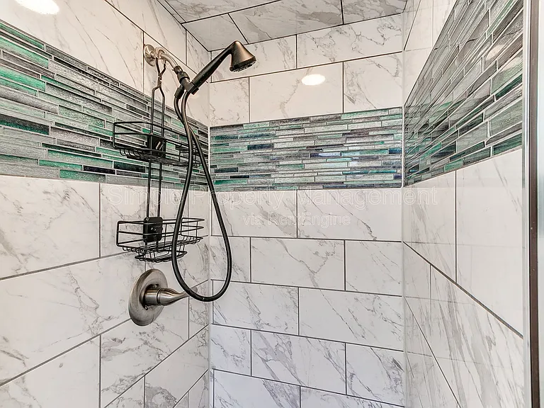 2401 Fedderson Dr — Photo 18