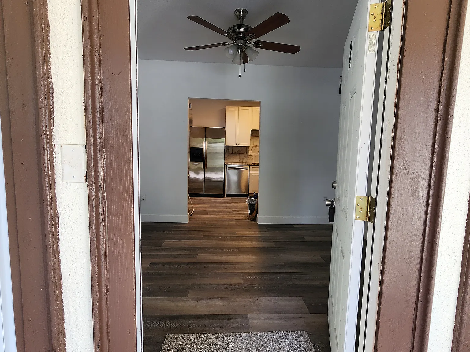 2 bed, 700 sqft, $1,800 — Photo 3