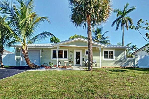 Home For Sale In Boca Square