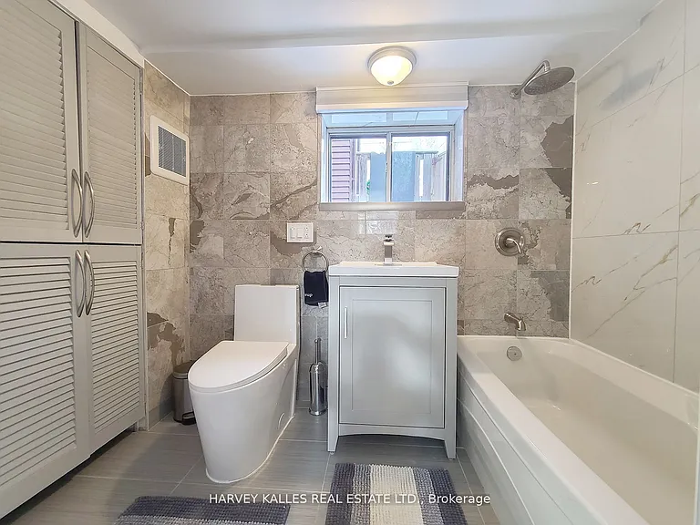 27 Hiawatha Rd #5 — Photo 12