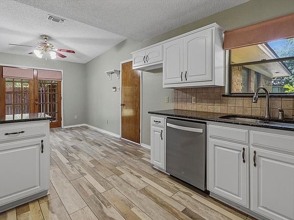 5th image of 4537 Foxfire Way