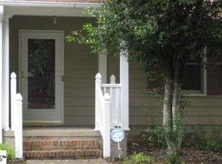 106 Crown Point Ct, Greer, SC 29650