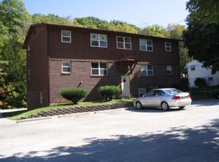 2126 Linnus Dr APT 1, High Ridge, MO 63049