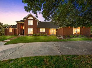 810 Forest Oaks Cir, Woodway, TX 76712