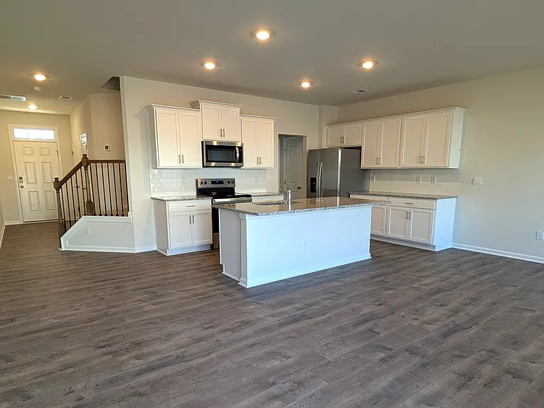 1664 Hallview Ct — Photo 5