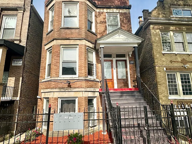 2224 S Sawyer Ave #CH1R — Photo 1