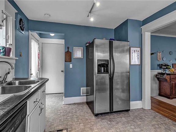 5th image of 49 Nassau Ave