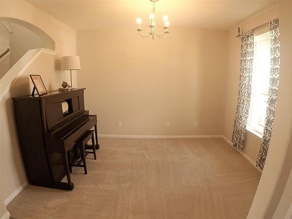 4th image of 15407 Kaston Dr