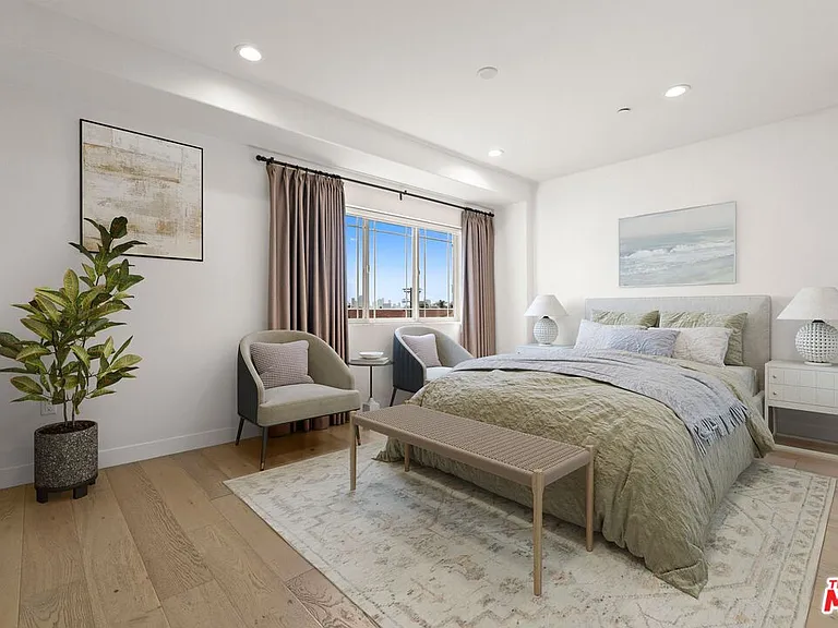 5019 Maplewood Ave #101 — Photo 3