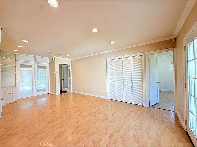 1036 S Hidalgo Ave — Photo 12
