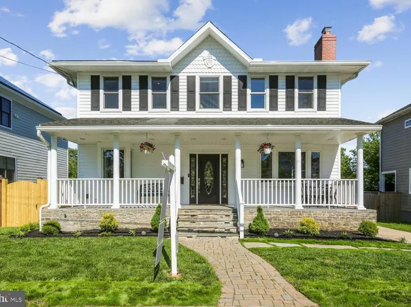 9813 Montauk Ave, Bethesda, MD 20817