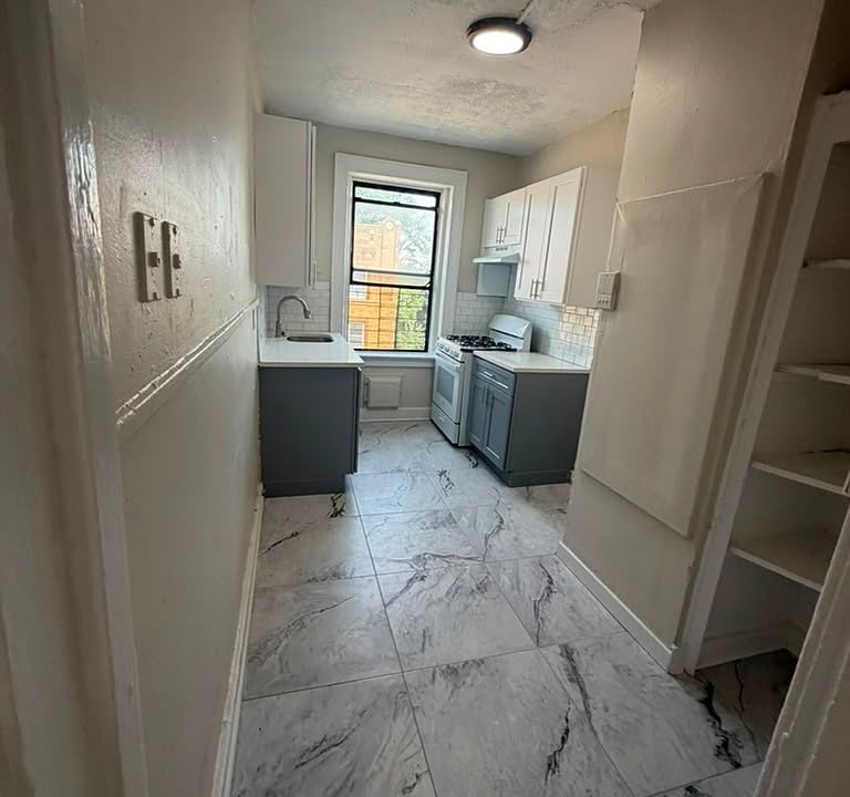 1st image of 329 Park Ave #15