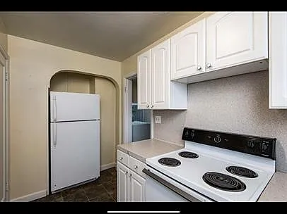 2557 Hilyard St — Photo 5