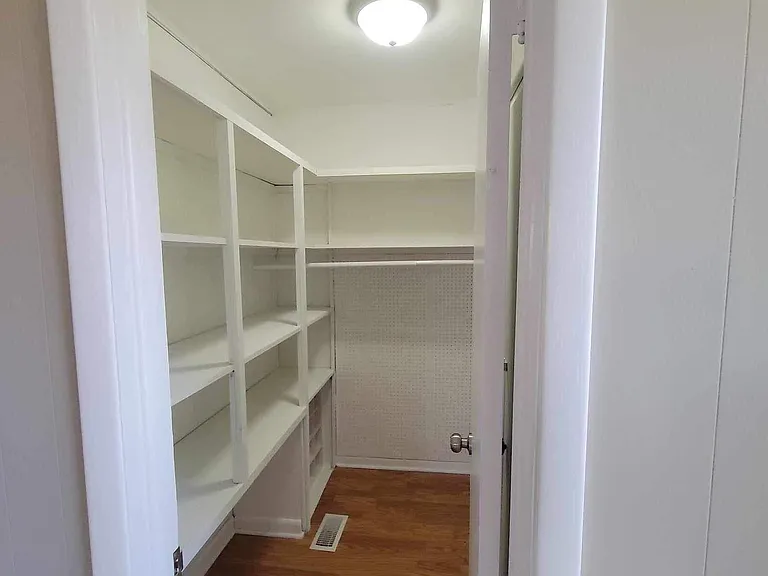414 Otteray Ave — Photo 10