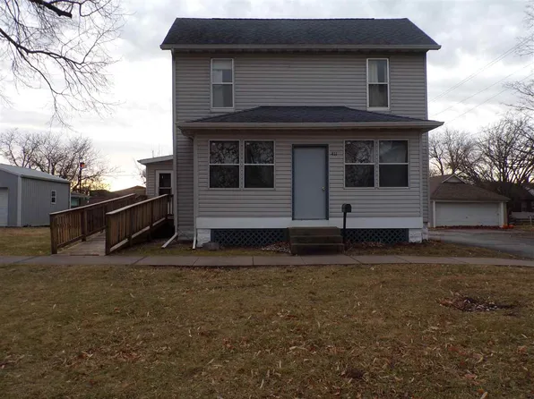 411 N Spencer St, West Liberty, IA 52776