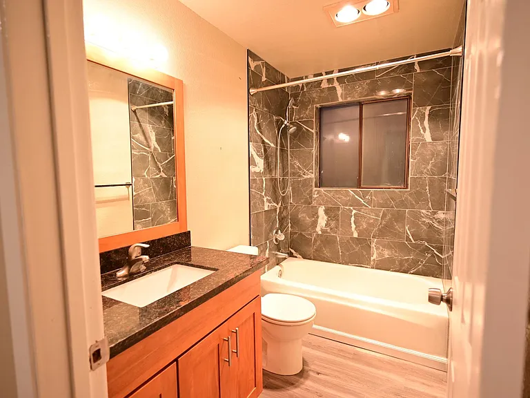 1006 N 43rd St #201 — Photo 12