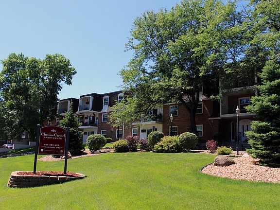 2nd image of 1555 Bellows St W #15275530