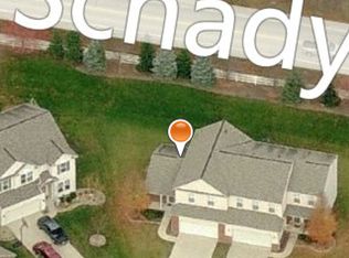 9018 Huxley Ln #7, Olmsted Falls, OH 44138