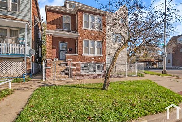 1st image of 8449 S Brandon Ave Floor 1