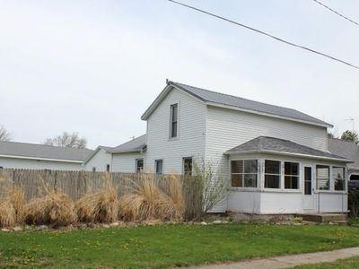 322 W Railroad St, Etna Green, IN, 46524