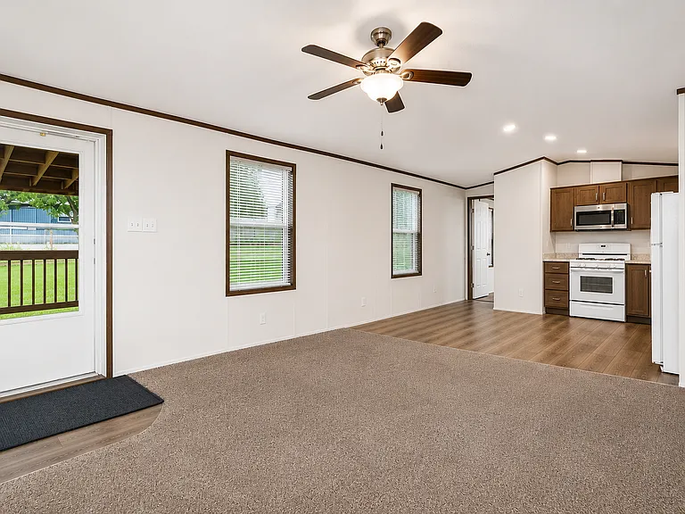 211 N Boyd Dr — Photo 7