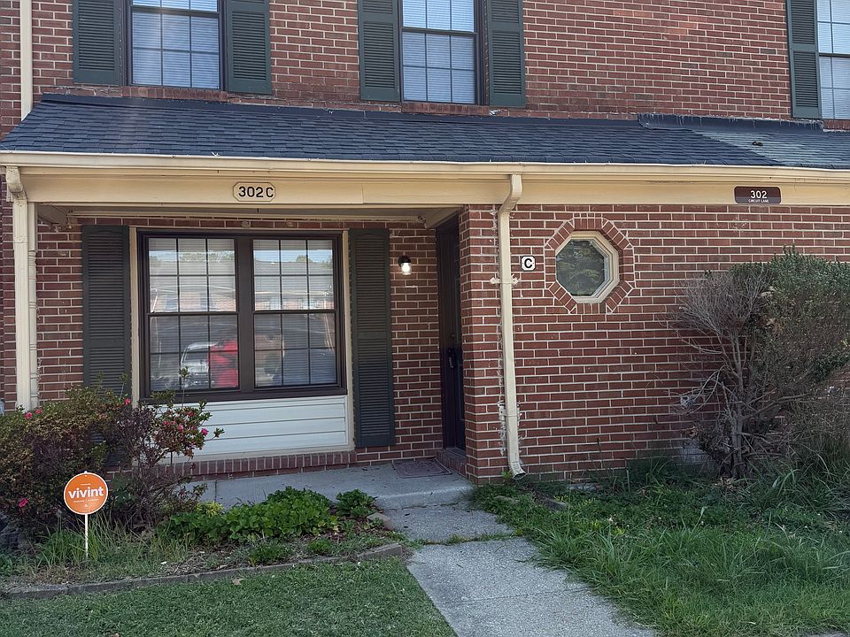 1st image of 302 Circuit Ln