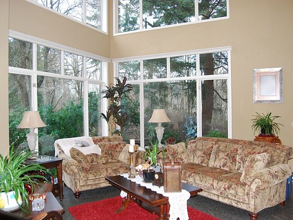 4th image of 2634 208th Ave SE