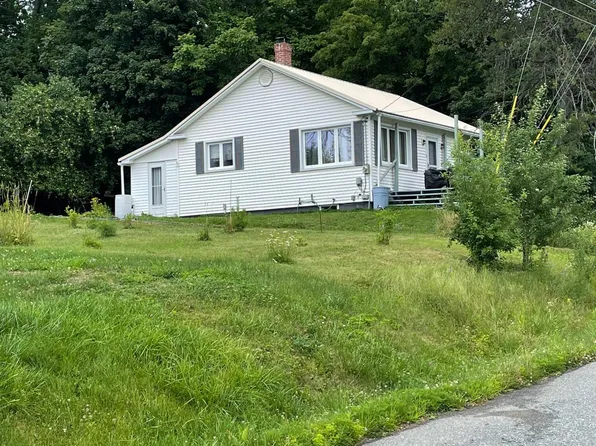 8 Cleveland Street, Calais, ME 04619