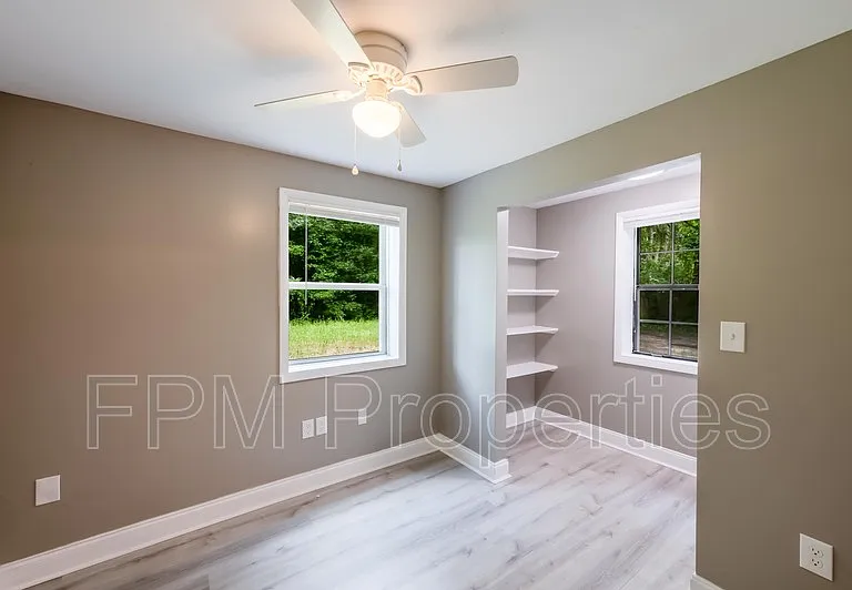 7832 Newton Rd — Photo 21