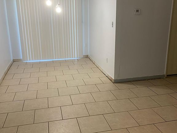 4th image of 12713 Worchester Ave