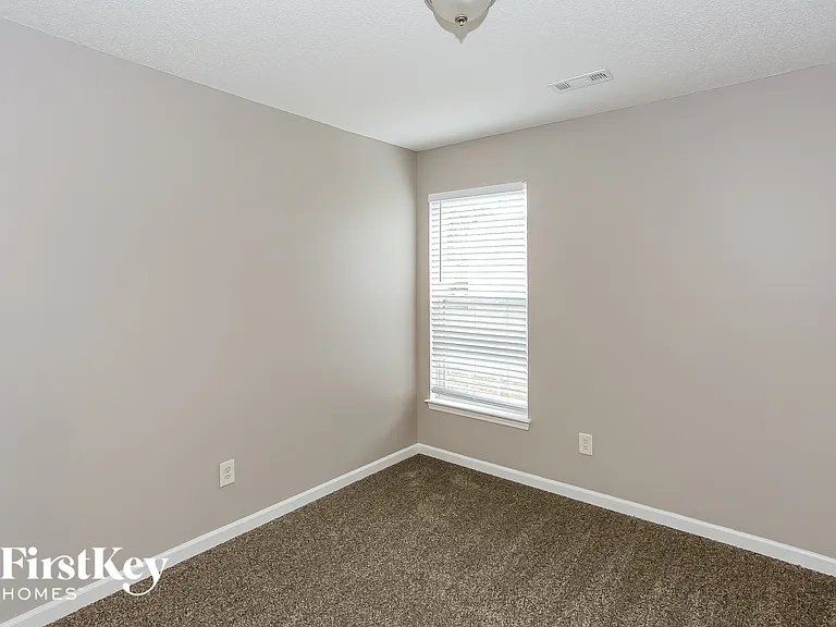 933 Milkwood Ln — Photo 12
