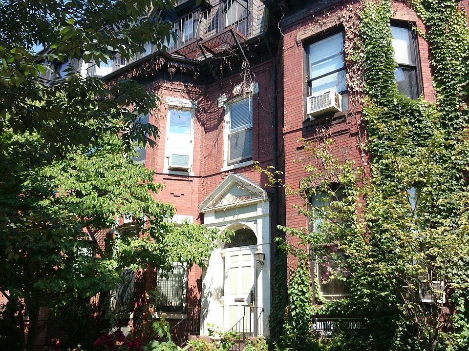 1st image of 347 Marlborough St #1