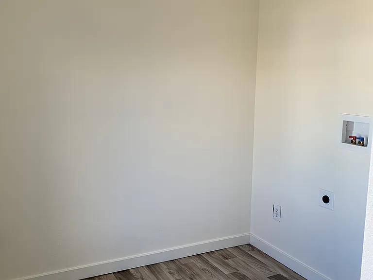 371 N Lincoln St #1 — Photo 4