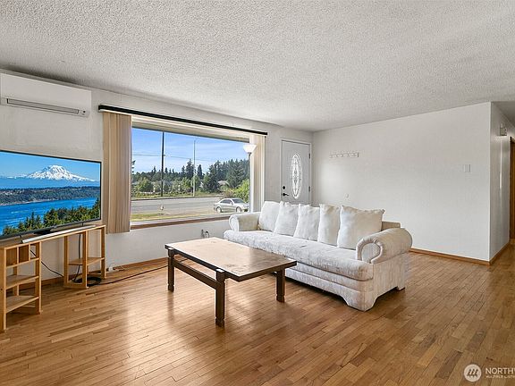 3rd image of 12211 94th Avenue E