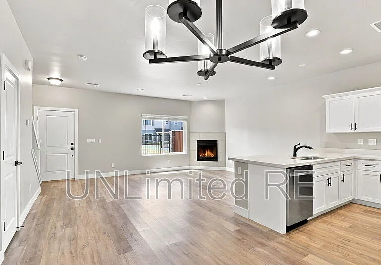 12249 Curtis Ct — Photo 12