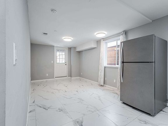4th image of 2860 22nd St