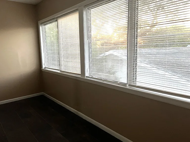 407 Engman St #B — Photo 18